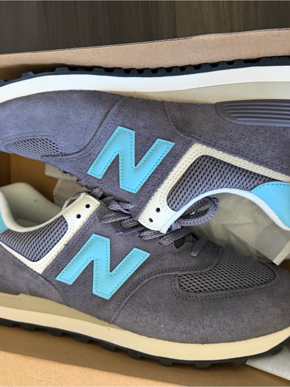 New Balance 574 Men’s Sneakers - Picture 2 of 6